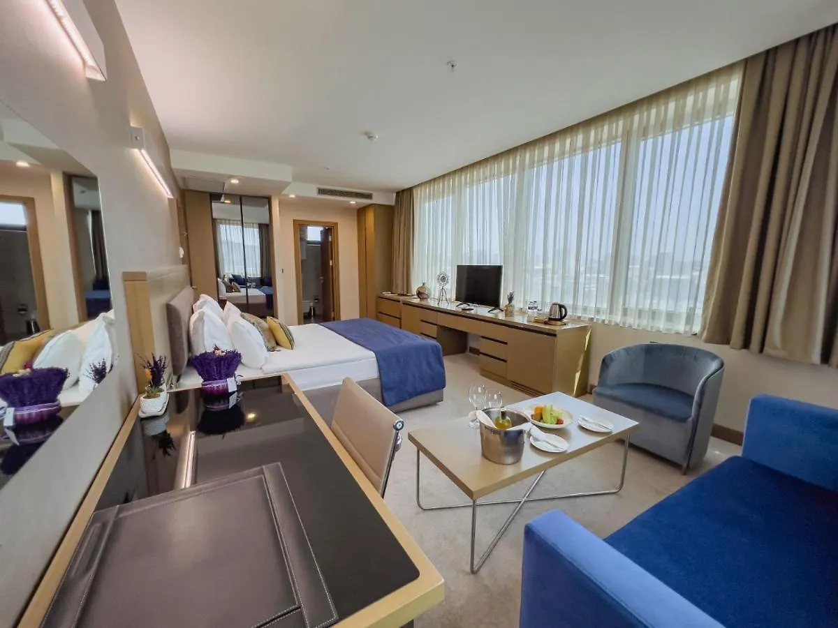 La Quinta By Wyndham Istanbul Gunesli